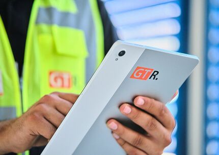 رؤى وابتكارات وتطورات صناعية من عالم هندسة الأفران الزجاجية